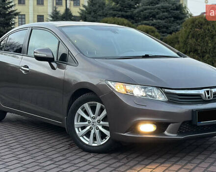 Серый Хонда Цивик, объемом двигателя 1.8 л и пробегом 226 тыс. км за 9500 $, фото 8 на Automoto.ua