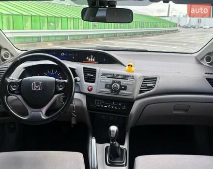 Хонда Цивик 2012 в Киеве на Automoto.ua Серый Хонда Цивик, объемом двигателя 1.8 л и пробегом 274 тыс. км за 8690 $, фото 12 на Automoto.ua