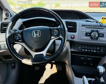 Хонда Цивик 2012 в Киеве на Automoto.ua Серый Хонда Цивик, объемом двигателя 1.8 л и пробегом 272 тыс. км за 8099 $, фото 10 на Automoto.ua