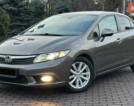 Серый Хонда Цивик, объемом двигателя 1.8 л и пробегом 226 тыс. км за 9500 $, фото 2 на Automoto.ua
