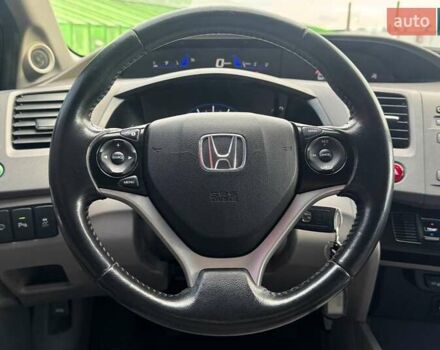 Хонда Цивик 2012 в Киеве на Automoto.ua Серый Хонда Цивик, объемом двигателя 1.8 л и пробегом 274 тыс. км за 8690 $, фото 14 на Automoto.ua