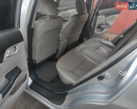 Серый Хонда Цивик, объемом двигателя 1.8 л и пробегом 225 тыс. км за 11000 $, фото 11 на Automoto.ua