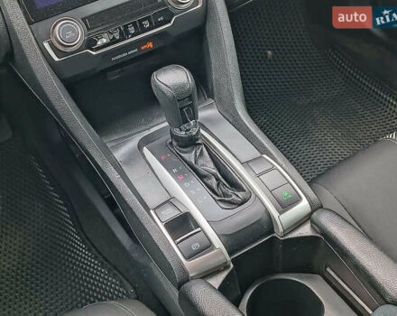 Сірий Хонда Сівік, об'ємом двигуна 2 л та пробігом 151 тис. км за 12290 $, фото 17 на Automoto.ua