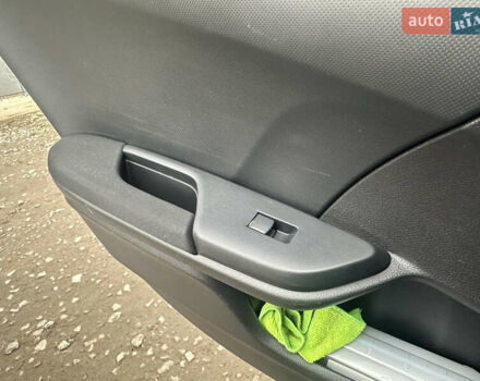 Серый Хонда Цивик, объемом двигателя 2 л и пробегом 105 тыс. км за 13200 $, фото 100 на Automoto.ua