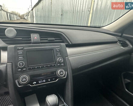 Серый Хонда Цивик, объемом двигателя 2 л и пробегом 105 тыс. км за 13200 $, фото 90 на Automoto.ua