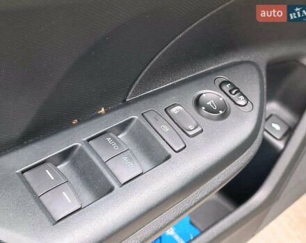 Сірий Хонда Сівік, об'ємом двигуна 2 л та пробігом 151 тис. км за 12290 $, фото 21 на Automoto.ua