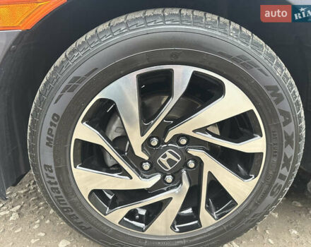 Серый Хонда Цивик, объемом двигателя 2 л и пробегом 105 тыс. км за 13200 $, фото 70 на Automoto.ua