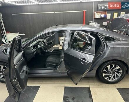 Сірий Хонда Сівік, об'ємом двигуна 2 л та пробігом 91 тис. км за 14499 $, фото 27 на Automoto.ua