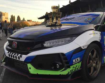 Серый Хонда Цивик, объемом двигателя 0 л и пробегом 10 тыс. км за 60000 $, фото 8 на Automoto.ua