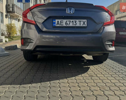 Серый Хонда Цивик, объемом двигателя 1.5 л и пробегом 150 тыс. км за 15000 $, фото 2 на Automoto.ua
