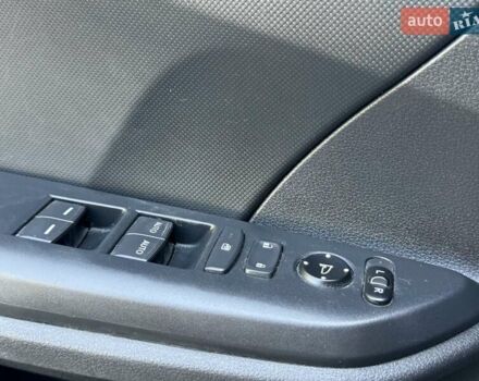 Сірий Хонда Сівік, об'ємом двигуна 2 л та пробігом 90 тис. км за 13799 $, фото 10 на Automoto.ua