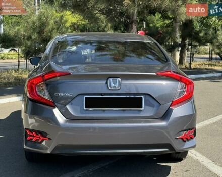 Сірий Хонда Сівік, об'ємом двигуна 2 л та пробігом 90 тис. км за 13799 $, фото 7 на Automoto.ua