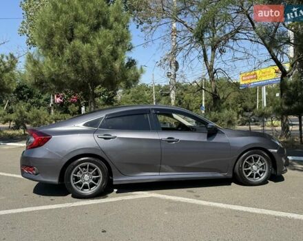 Сірий Хонда Сівік, об'ємом двигуна 2 л та пробігом 90 тис. км за 13799 $, фото 9 на Automoto.ua