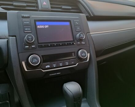 Серый Хонда Цивик, объемом двигателя 2 л и пробегом 38 тыс. км за 12500 $, фото 5 на Automoto.ua