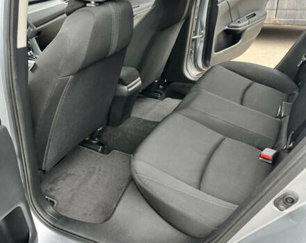 Серый Хонда Цивик, объемом двигателя 2 л и пробегом 102 тыс. км за 13000 $, фото 16 на Automoto.ua