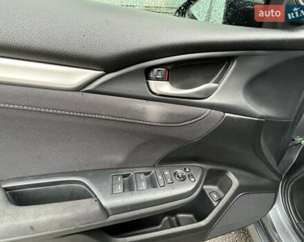 Серый Хонда Цивик, объемом двигателя 1.6 л и пробегом 30 тыс. км за 23300 $, фото 11 на Automoto.ua