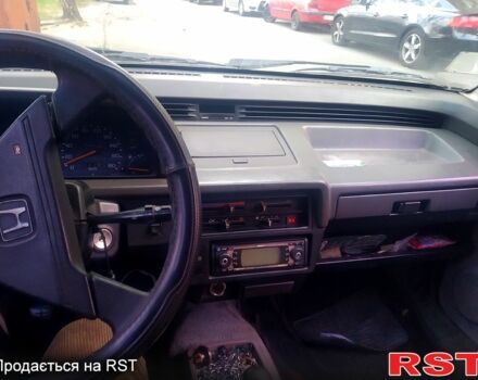 Серый Хонда Цивик, объемом двигателя 1.5 л и пробегом 389 тыс. км за 1100 $, фото 2 на Automoto.ua