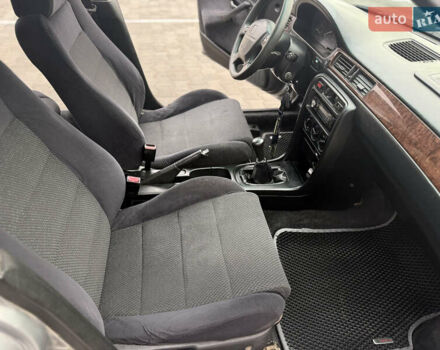 Сірий Хонда Сівік, об'ємом двигуна 1.5 л та пробігом 160 тис. км за 1999 $, фото 4 на Automoto.ua