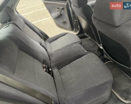 Сірий Хонда Сівік, об'ємом двигуна 1.5 л та пробігом 160 тис. км за 1999 $, фото 5 на Automoto.ua