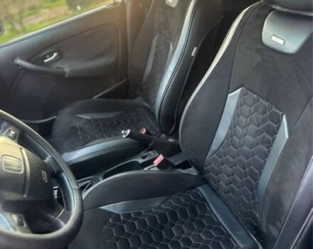 Серый Хонда Цивик, объемом двигателя 1.4 л и пробегом 250 тыс. км за 2000 $, фото 5 на Automoto.ua