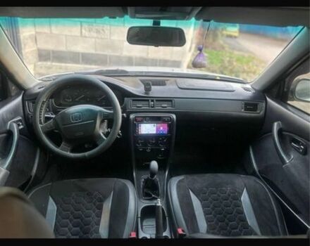 Серый Хонда Цивик, объемом двигателя 1.4 л и пробегом 250 тыс. км за 2000 $, фото 13 на Automoto.ua