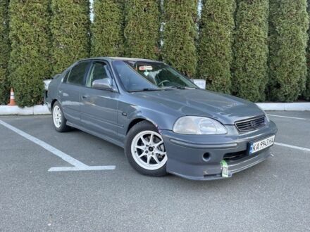 Серый Хонда Цивик, объемом двигателя 1.6 л и пробегом 1000 тыс. км за 2900 $, фото 1 на Automoto.ua