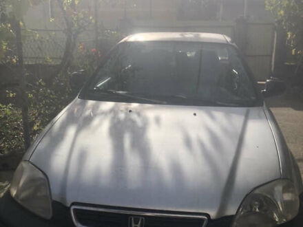 Хонда Сівік 1998 у Ужгороді на Automoto.ua Сірий Хонда Сівік, об'ємом двигуна 1.49 л та пробігом 300 тис. км за 2300 $, фото 1 на Automoto.ua