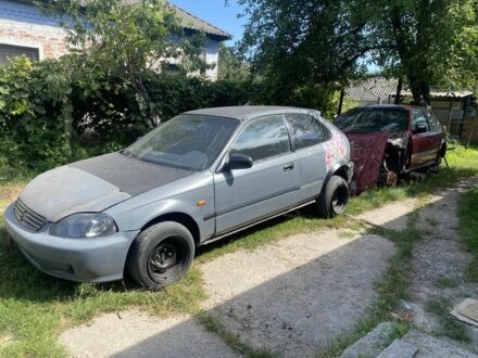 Хонда Сівік 1999 у Переяславе-Хмельницком на Automoto.ua Сірий Хонда Сівік, об'ємом двигуна 1.4 л та пробігом 237 тис. км за 1350 $, фото 1 на Automoto.ua