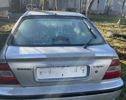 Серый Хонда Цивик, объемом двигателя 1.5 л и пробегом 222 тыс. км за 800 $, фото 1 на Automoto.ua