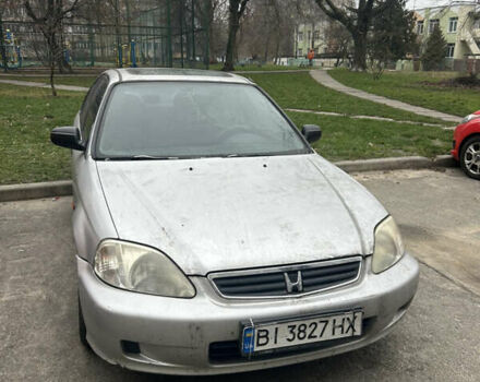 Серый Хонда Цивик, объемом двигателя 1.49 л и пробегом 300 тыс. км за 1200 $, фото 1 на Automoto.ua