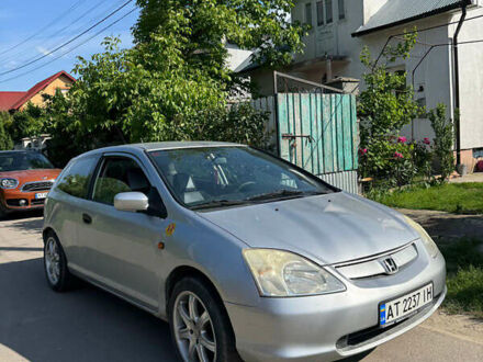 Серый Хонда Цивик, объемом двигателя 1.4 л и пробегом 300 тыс. км за 2995 $, фото 1 на Automoto.ua