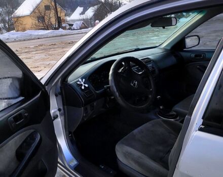 Серый Хонда Цивик, объемом двигателя 1.7 л и пробегом 236 тыс. км за 2650 $, фото 1 на Automoto.ua