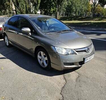 Серый Хонда Цивик, объемом двигателя 1.8 л и пробегом 237 тыс. км за 3200 $, фото 1 на Automoto.ua