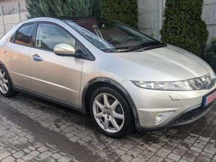 Сірий Хонда Сівік, об'ємом двигуна 1.8 л та пробігом 269 тис. км за 3072 $, фото 1 на Automoto.ua