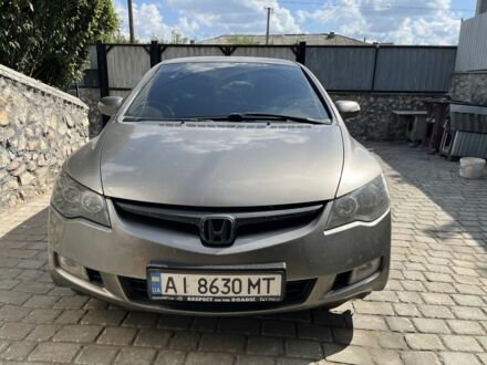 Серый Хонда Цивик, объемом двигателя 1.8 л и пробегом 330 тыс. км за 4699 $, фото 1 на Automoto.ua