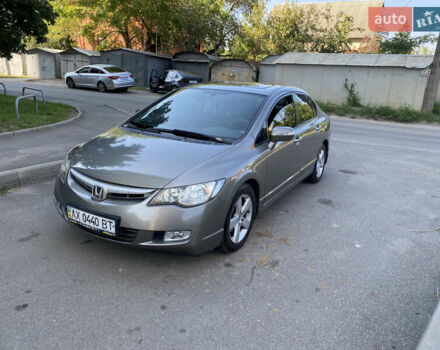 Серый Хонда Цивик, объемом двигателя 1.8 л и пробегом 240 тыс. км за 4950 $, фото 1 на Automoto.ua
