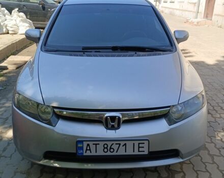 Серый Хонда Цивик, объемом двигателя 1.3 л и пробегом 308 тыс. км за 4600 $, фото 1 на Automoto.ua