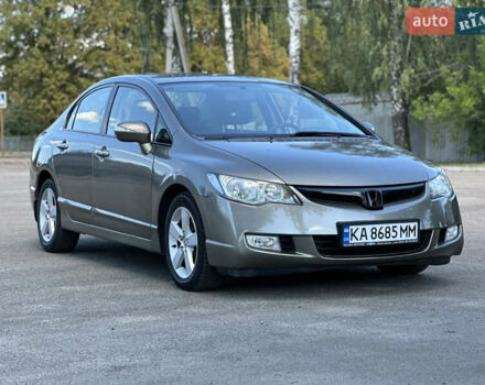 Серый Хонда Цивик, объемом двигателя 1.8 л и пробегом 215 тыс. км за 6500 $, фото 1 на Automoto.ua
