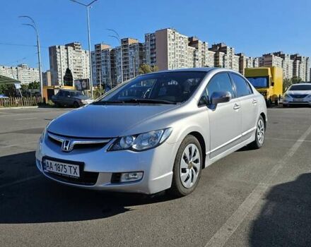 Серый Хонда Цивик, объемом двигателя 1.8 л и пробегом 255 тыс. км за 5800 $, фото 1 на Automoto.ua