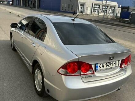 Хонда Цивик 2007 в Киеве на Automoto.ua Серый Хонда Цивик, объемом двигателя 1.34 л и пробегом 170 тыс. км за 6000 $, фото 1 на Automoto.ua