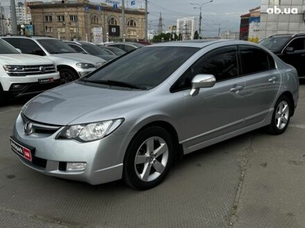 Хонда Цивик 2007 в Харькове на Automoto.ua Серый Хонда Цивик, объемом двигателя 1.8 л и пробегом 220 тыс. км за 6990 $, фото 1 на Automoto.ua