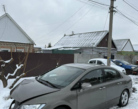 Серый Хонда Цивик, объемом двигателя 1.8 л и пробегом 245 тыс. км за 2000 $, фото 1 на Automoto.ua