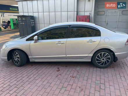 Серый Хонда Цивик, объемом двигателя 1.8 л и пробегом 316 тыс. км за 6100 $, фото 1 на Automoto.ua