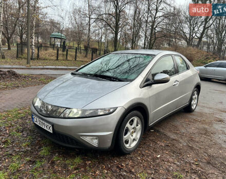 Сірий Хонда Сівік, об'ємом двигуна 1.8 л та пробігом 250 тис. км за 4400 $, фото 1 на Automoto.ua