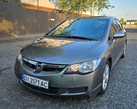 Серый Хонда Цивик, объемом двигателя 1.8 л и пробегом 256 тыс. км за 5100 $, фото 1 на Automoto.ua