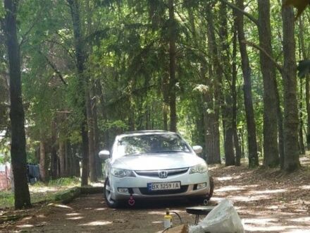 Хонда Цивик 2007 в Хмельницком на Automoto.ua Серый Хонда Цивик, объемом двигателя 1.8 л и пробегом 312 тыс. км за 5700 $, фото 1 на Automoto.ua