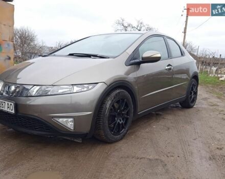 Серый Хонда Цивик, объемом двигателя 1.8 л и пробегом 235 тыс. км за 4700 $, фото 1 на Automoto.ua
