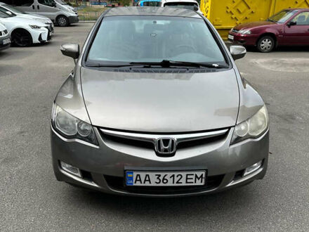 Хонда Цивик 2008 в Киеве на Automoto.ua Серый Хонда Цивик, объемом двигателя 1.34 л и пробегом 197 тыс. км за 5999 $, фото 1 на Automoto.ua