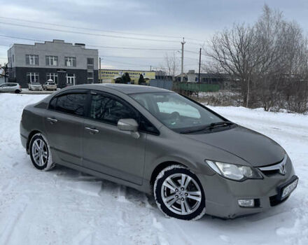 Серый Хонда Цивик, объемом двигателя 1.8 л и пробегом 252 тыс. км за 7200 $, фото 1 на Automoto.ua