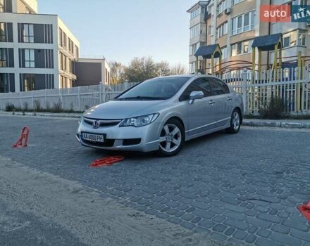 Серый Хонда Цивик, объемом двигателя 1.8 л и пробегом 214 тыс. км за 6800 $, фото 1 на Automoto.ua